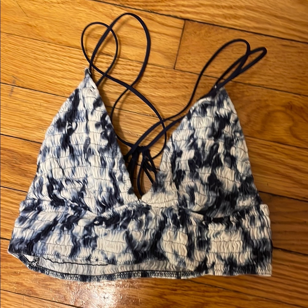 PINK Victoria’s Secret Stylish Blue and White Tie Dye Women's Bra or Top